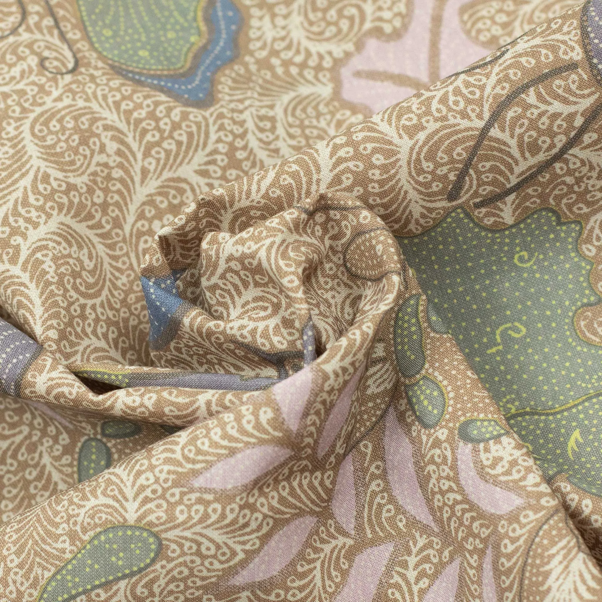 Adventure short sleeve shirt in floral print polyester