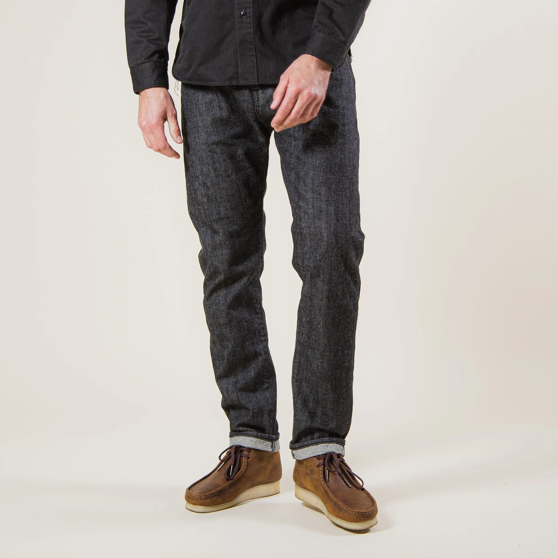 B-04 RELAXED TAPERED 14 oz. selvedge colour denim / black