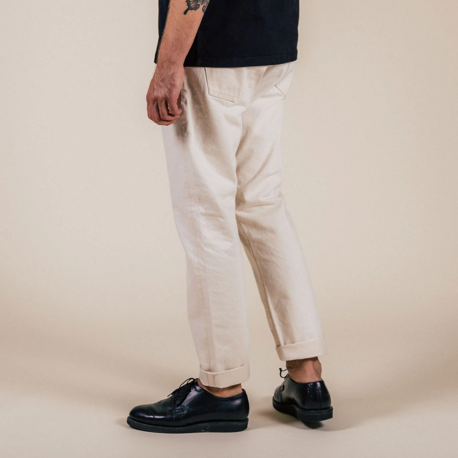 B-04 RELAXED TAPERED 14 oz. selvedge colour denim / ecru