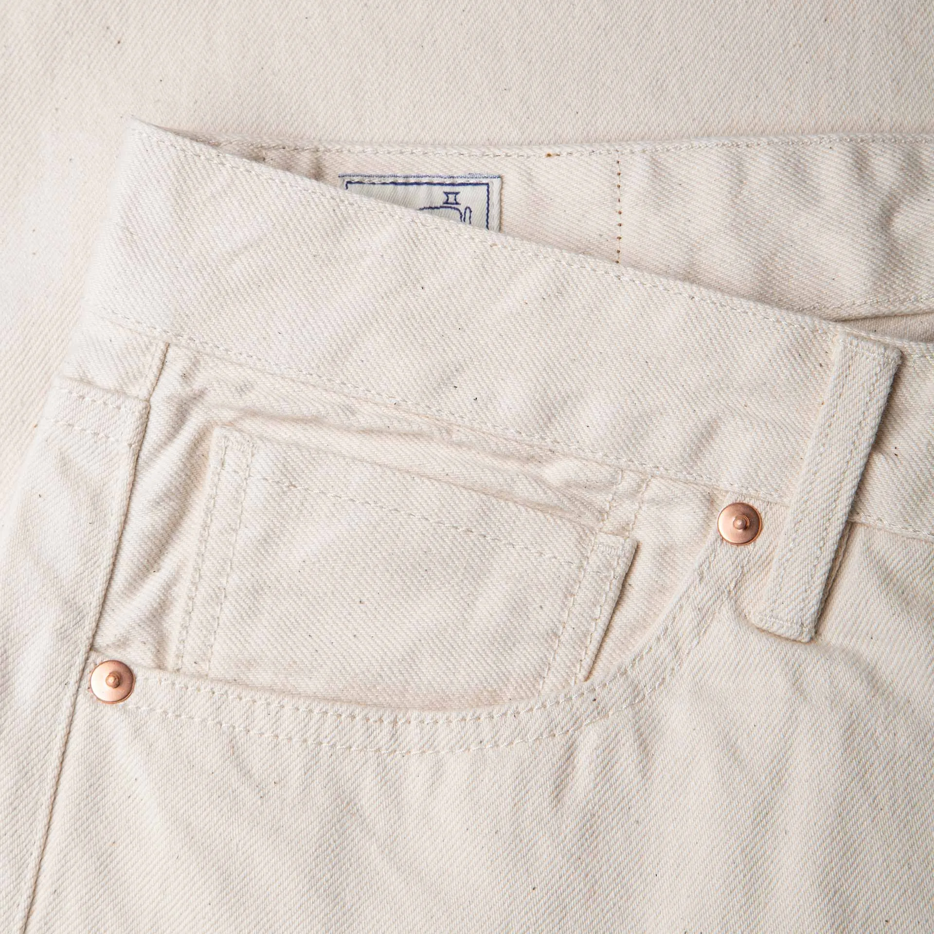 B-04 RELAXED TAPERED 14 oz. selvedge colour denim / ecru