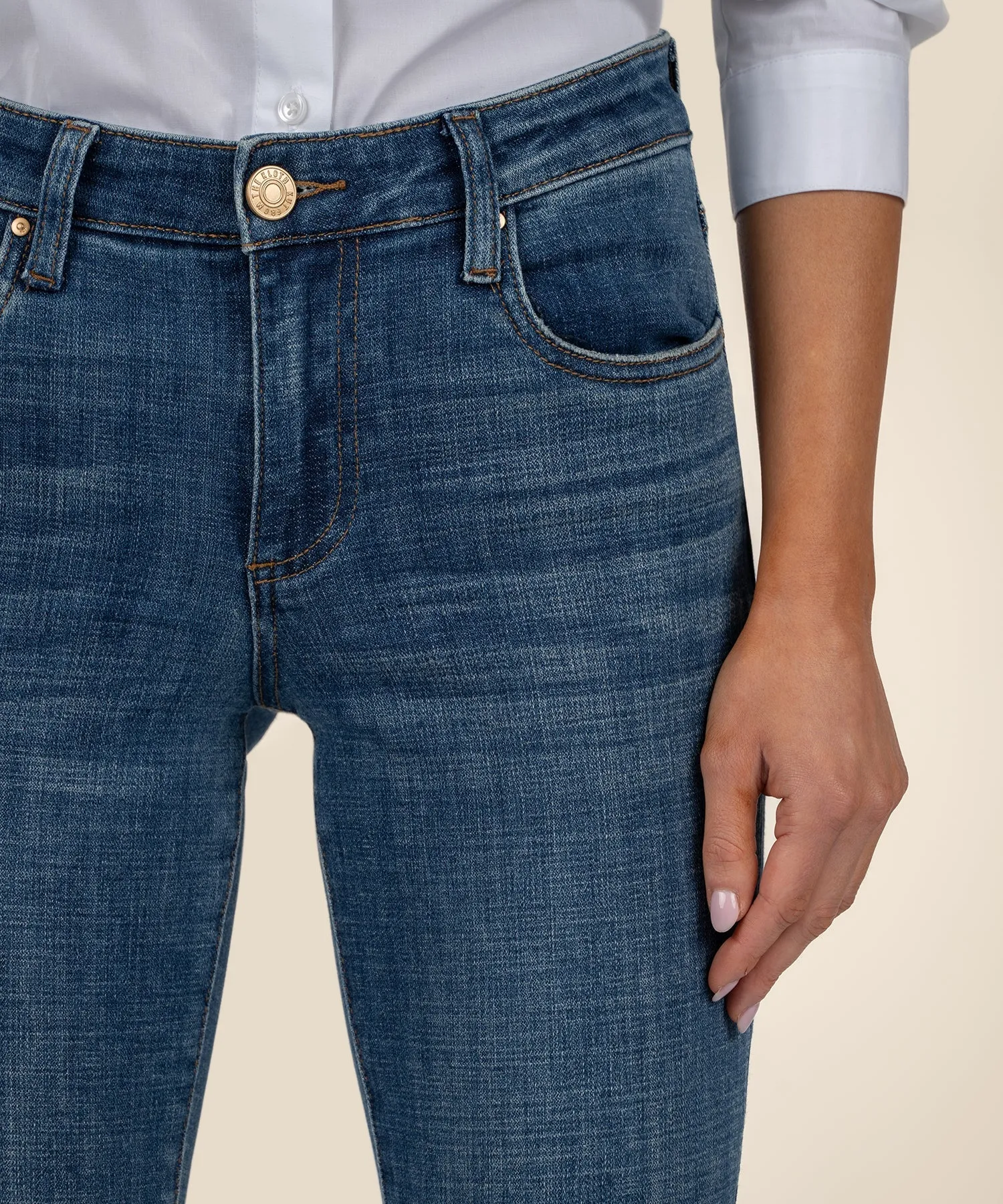Kut From The Kloth Amy Mid Rise Crop Straight Leg