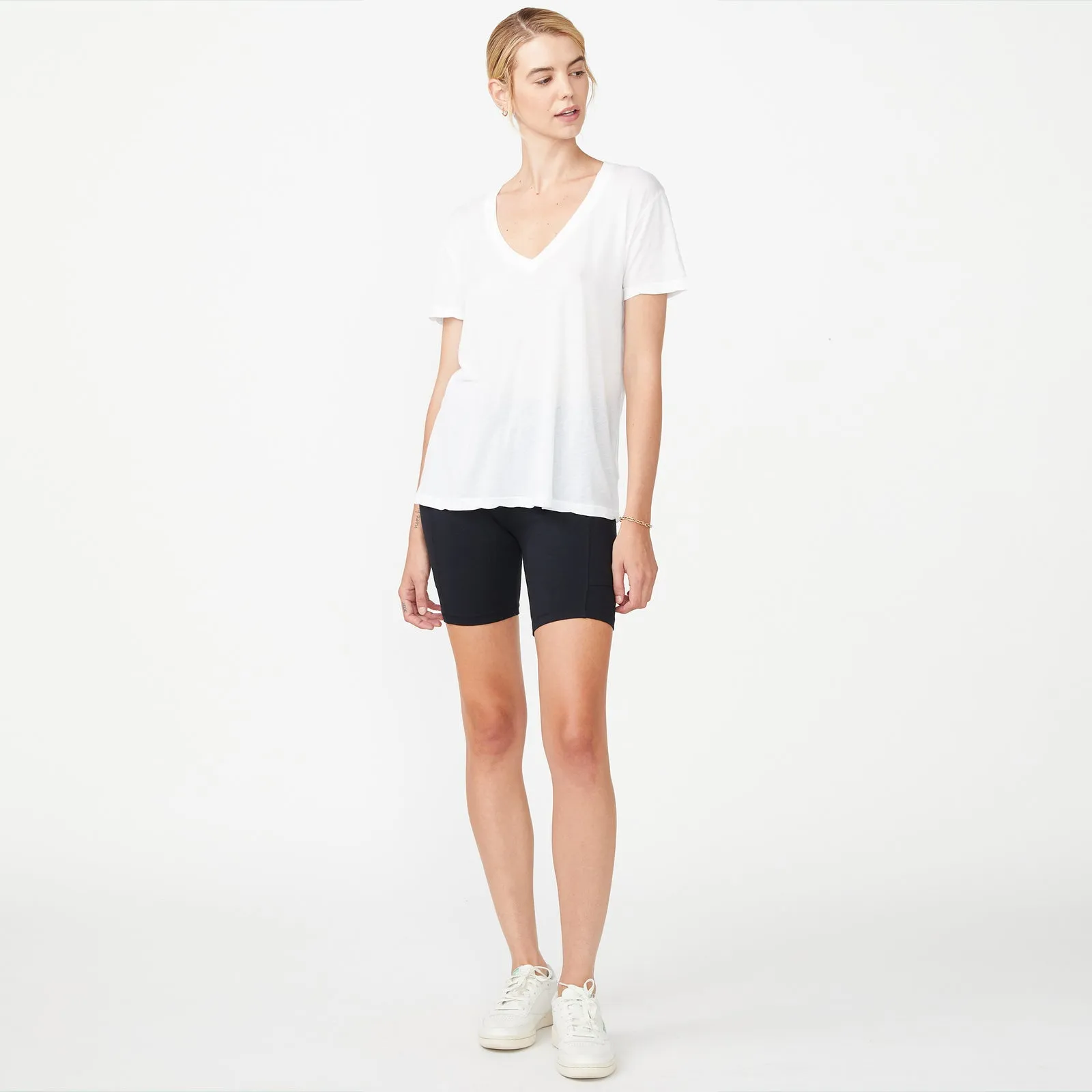 Relaxed V, White