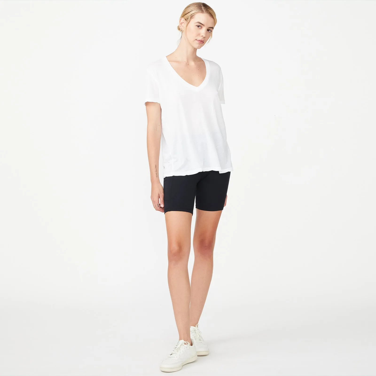 Relaxed V, White