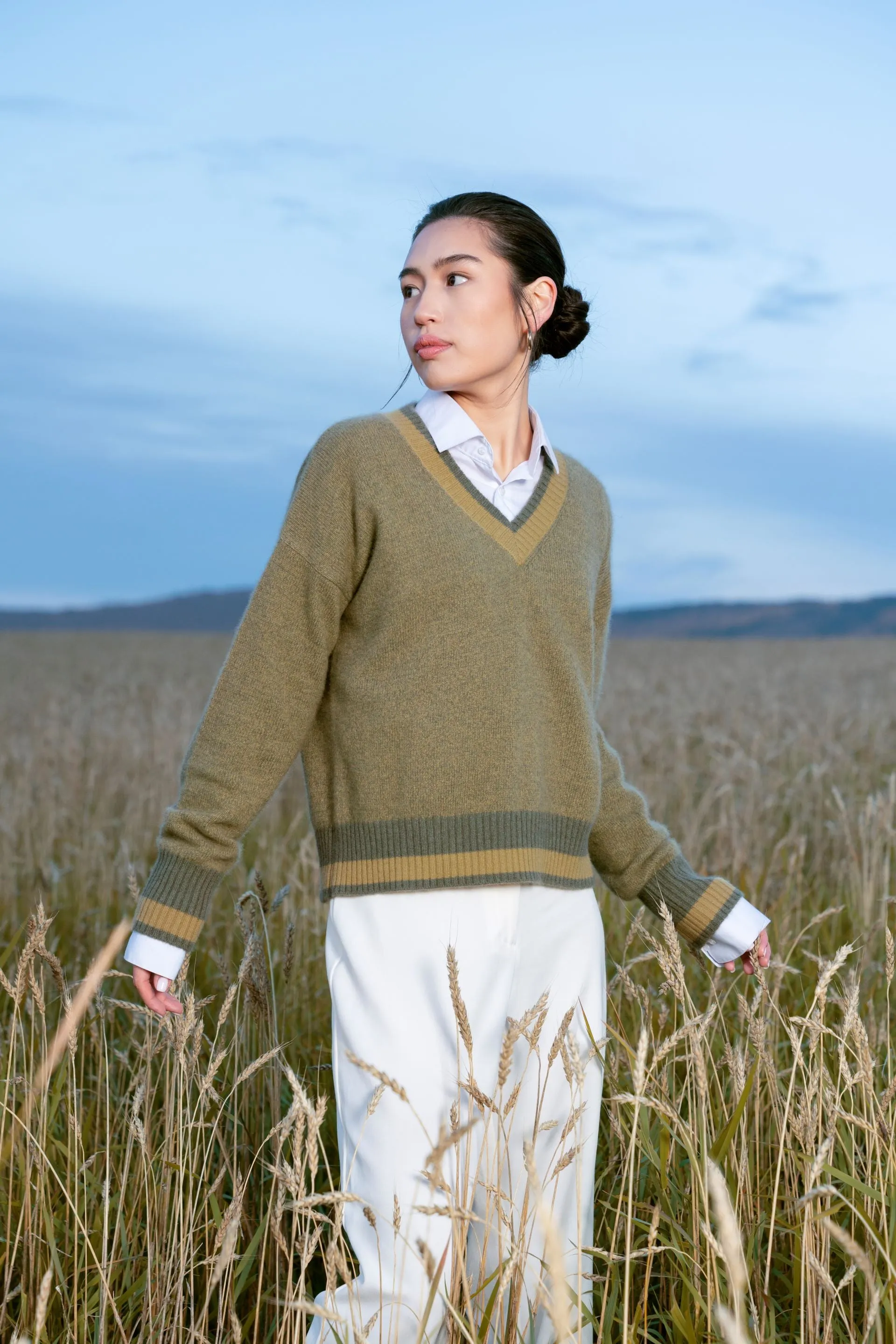 Striped Trim V-neck Sweater