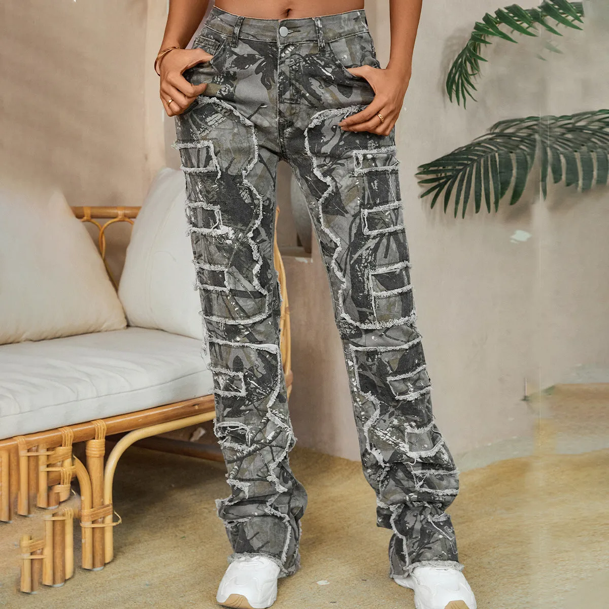 Women's Embroidered Stretch Jeans